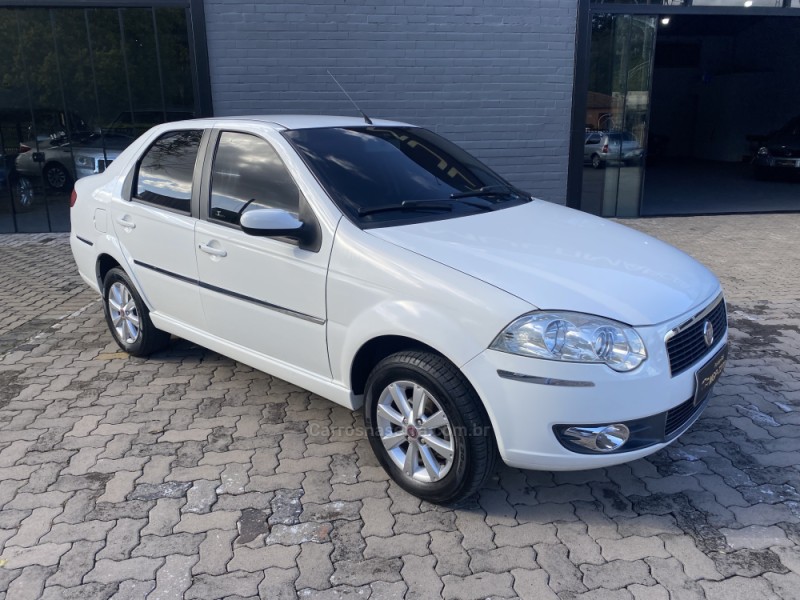 SIENA 1.4 MPI ELX 8V FLEX 4P MANUAL