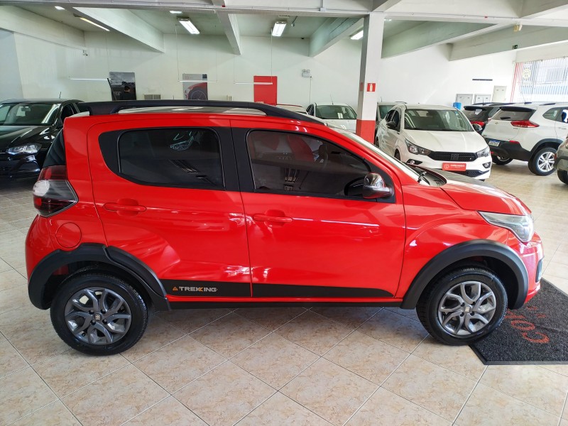 MOBI 1.0 TREKKING 8V FLEX 4P MANUAL - 2022 - CAXIAS DO SUL