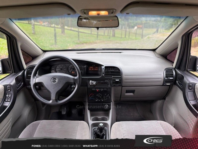 ZAFIRA 2.0 MPFI 16V GASOLINA 4P MANUAL - 2003 - CARLOS BARBOSA
