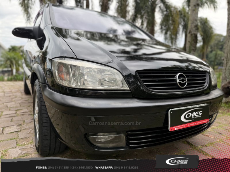 ZAFIRA 2.0 MPFI 16V GASOLINA 4P MANUAL - 2003 - CARLOS BARBOSA