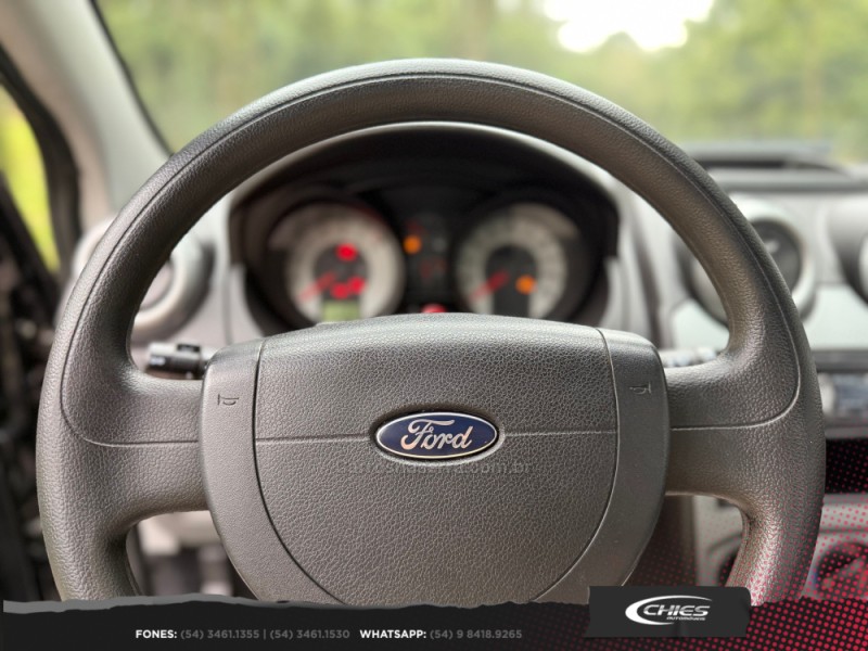 FIESTA 1.6 MPI CLASS SEDAN 8V FLEX 4P MANUAL - 2010 - CARLOS BARBOSA