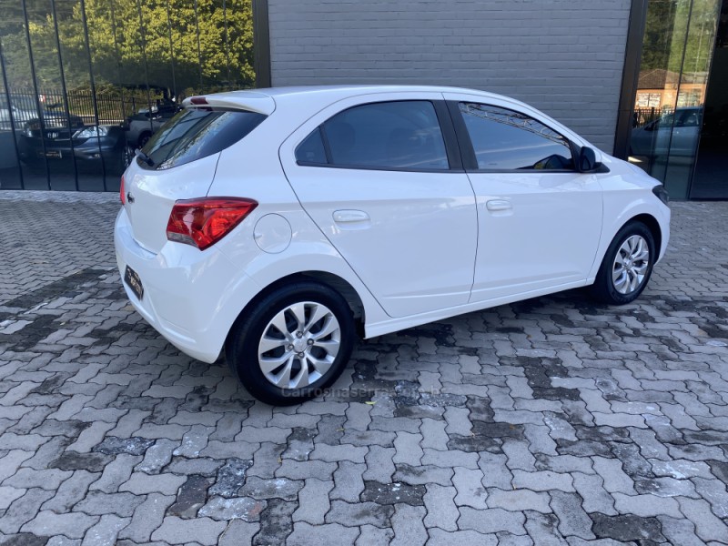 ONIX 1.0 JOY BLACK 8V FLEX 4P MANUAL - 2021 - PORTãO