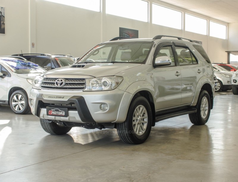 HILUX SW4 3.0 SRV 4X4 CD 16V TURBO INTERCOOLER DIESEL 4P AUTOMÁTICO - 2011 - NOVO HAMBURGO