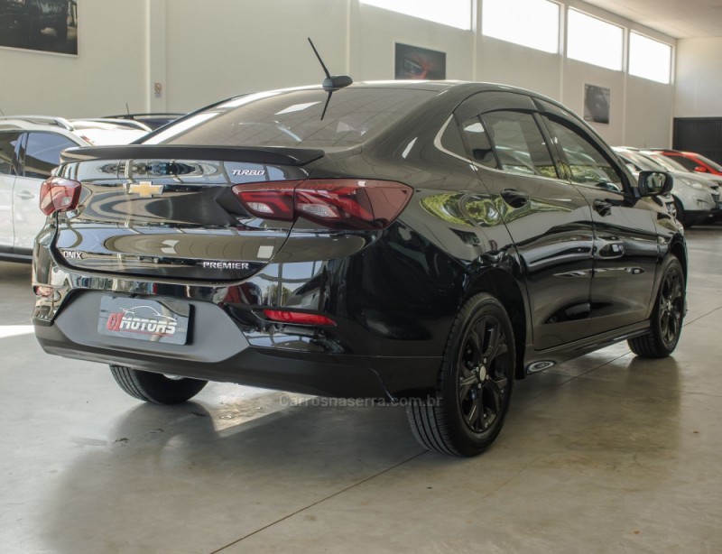ONIX 1.0	PREMIER PLUS 12V TURBO FLEX 4P AUTOMÁTICO - 2022 - NOVO HAMBURGO