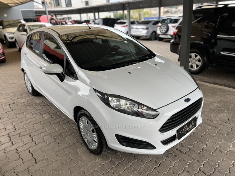 FIESTA 1.5 S HATCH 16V FLEX 4P MANUAL - 2016 - BOM PRINCíPIO