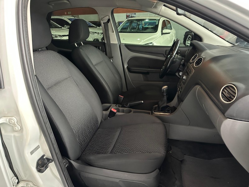 FOCUS 1.6 8V FLEX 4P MANUAL - 2012 - CAXIAS DO SUL