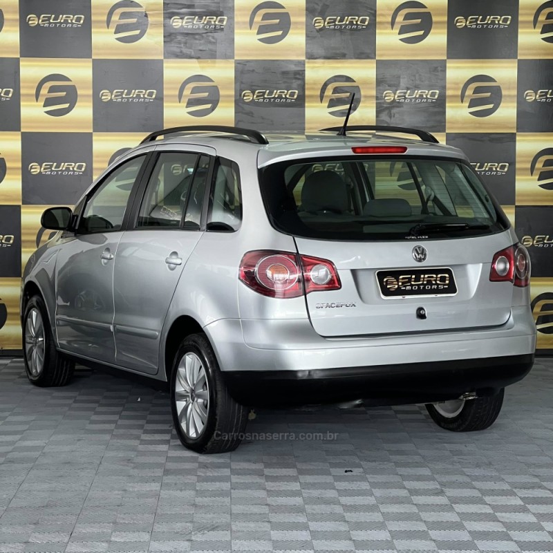 SPACEFOX 1.6 MI 8V FLEX 4P MANUAL - 2009 - PORTãO
