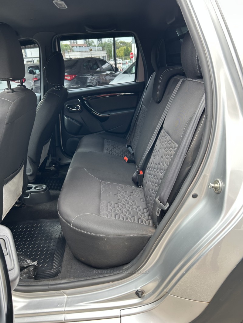 DUSTER OROCH 1.6 16V FLEX DYNAMIQUE 4P MANUAL - 2018 - CARAZINHO