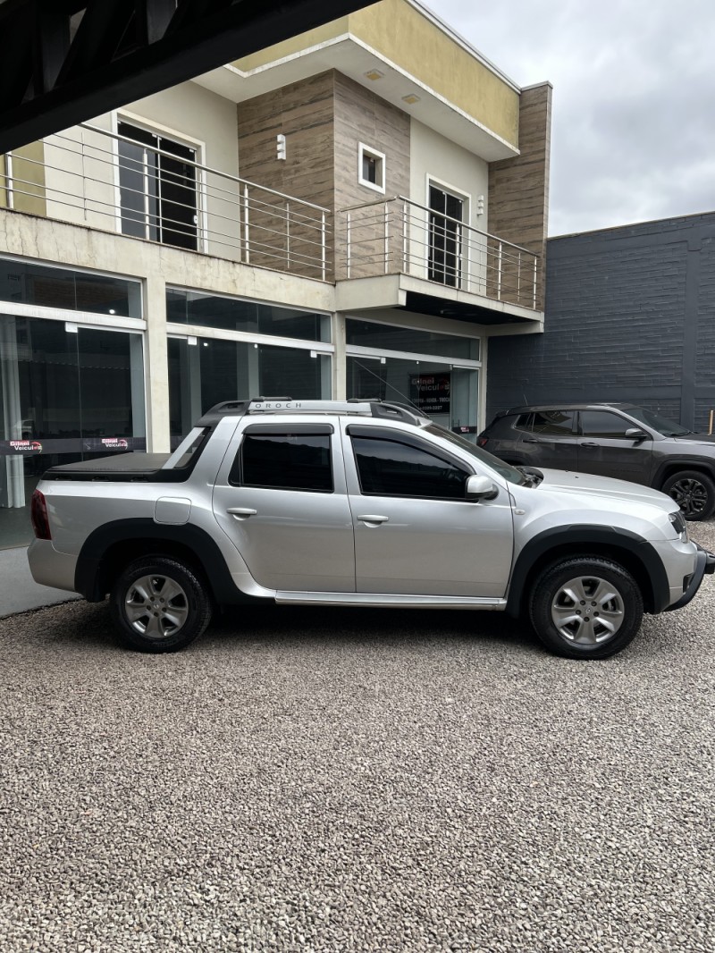 DUSTER OROCH 1.6 16V FLEX DYNAMIQUE 4P MANUAL - 2018 - CARAZINHO