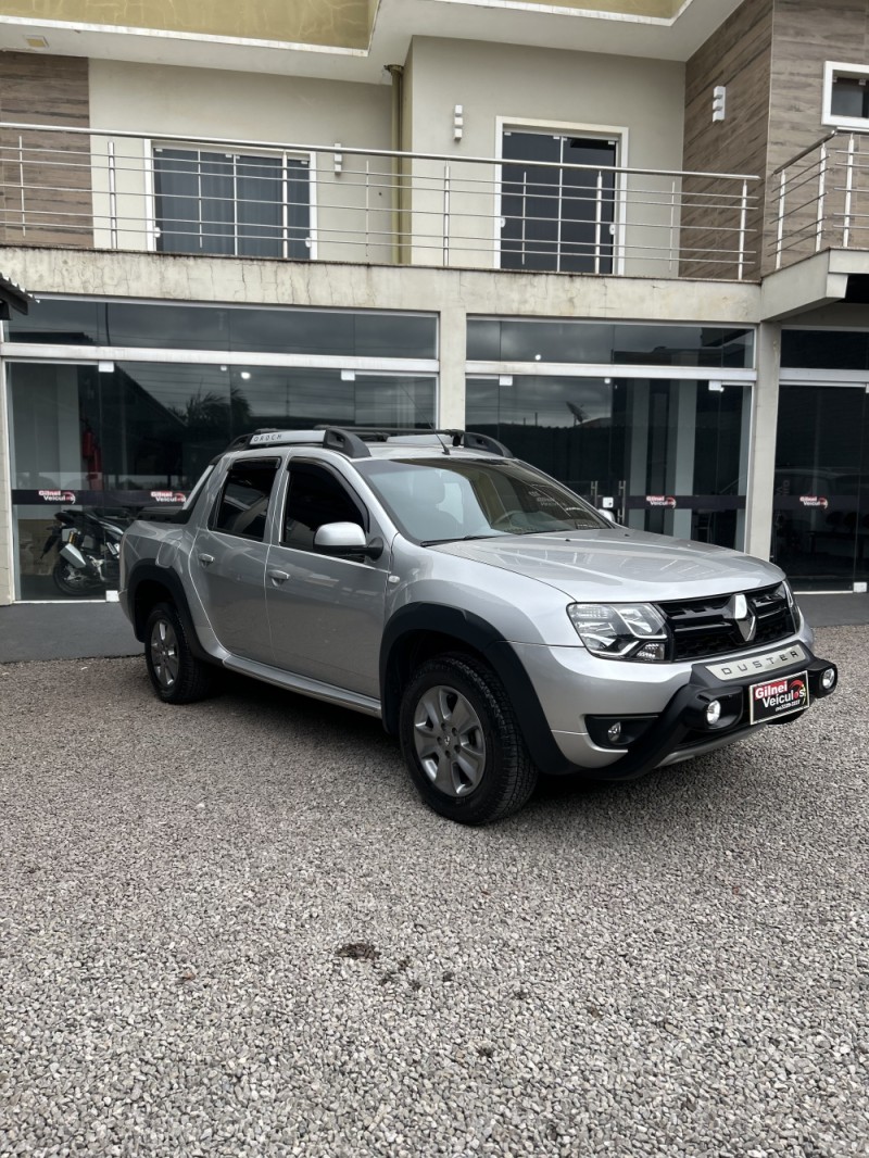 DUSTER OROCH 1.6 16V FLEX DYNAMIQUE 4P MANUAL - 2018 - CARAZINHO
