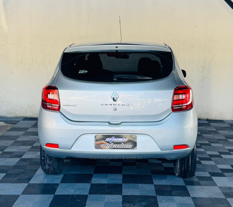 SANDERO 1.0 AUTHENTIQUE 16V FLEX 4P MANUAL - 2015 - NOVO HAMBURGO