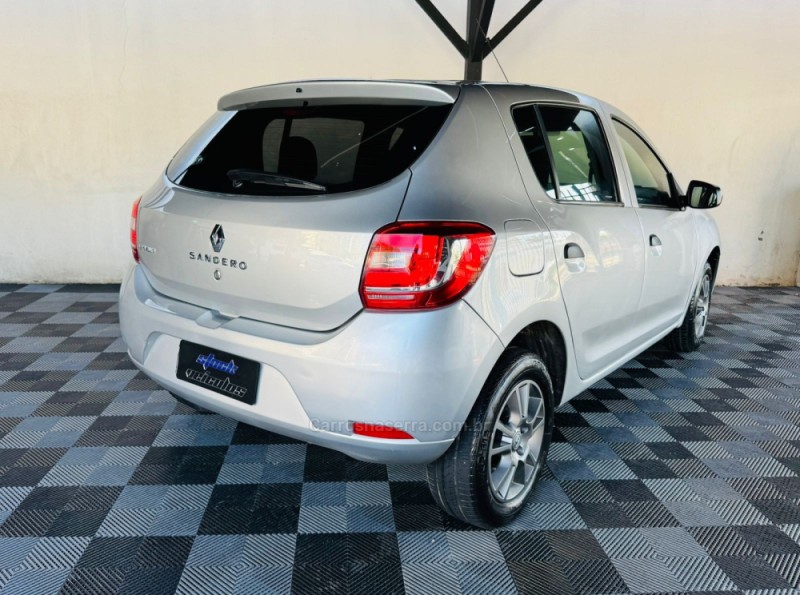 SANDERO 1.0 AUTHENTIQUE 16V FLEX 4P MANUAL - 2015 - NOVO HAMBURGO