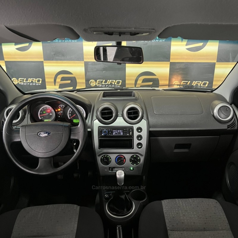 FIESTA 1.6 MPI FIRST SEDAN 8V FLEX 4P MANUAL - 2013 - PORTãO