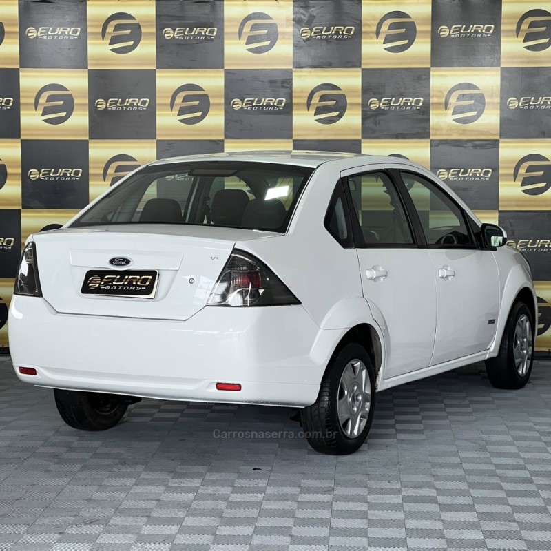 FIESTA 1.6 MPI FIRST SEDAN 8V FLEX 4P MANUAL - 2013 - PORTãO