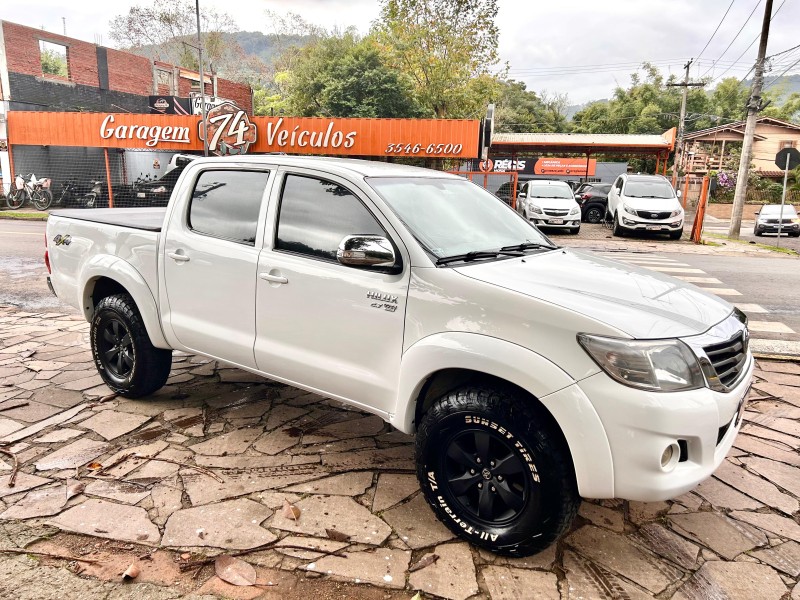 HILUX 2.7 SRV 4X4 CD 16V FLEX 4P AUTOMÁTICO - 2014 - TRêS COROAS