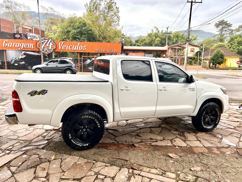 HILUX 2.7 SRV 4X4 CD 16V FLEX 4P AUTOMÁTICO - 2014 - TRêS COROAS