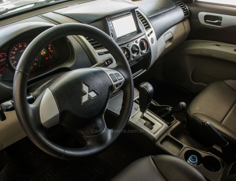 PAJERO DAKAR 3.2 4X4 16V TURBO INTERCOOLER DIESEL 4P AUTOMÁTICO - 2015 - NOVO HAMBURGO