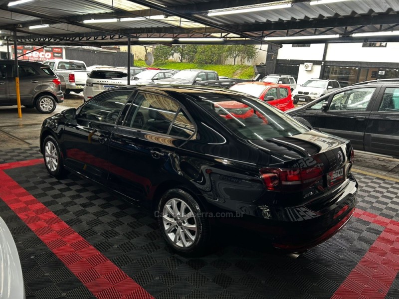 JETTA 2.0 TRENDLINE FLEX 4P TIPTRONIC - 2016 - PASSO FUNDO
