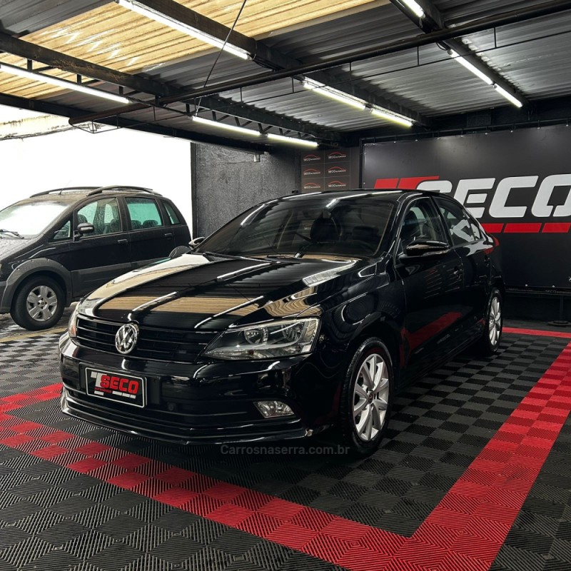 JETTA 2.0 TRENDLINE FLEX 4P TIPTRONIC - 2016 - PASSO FUNDO