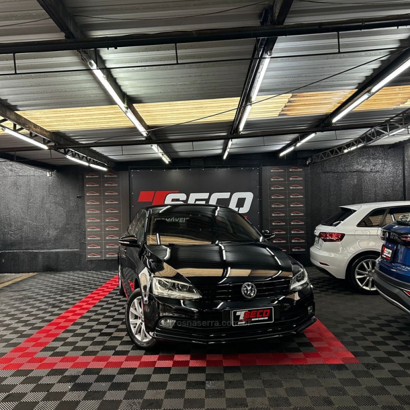 JETTA 2.0 TRENDLINE FLEX 4P TIPTRONIC - 2016 - PASSO FUNDO