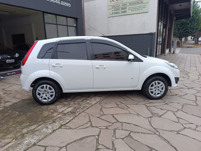 FIESTA 1.6 MPI HATCH 8V FLEX 4P MANUAL - 2014 - FLORES DA CUNHA