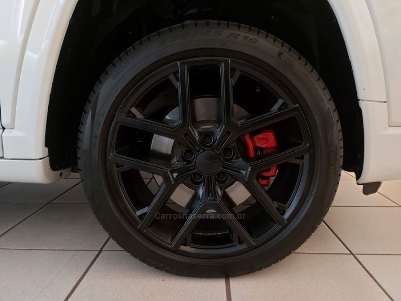 COMPASS 2.0 BLACKHAWK 4 TURBO GASOLINA 4P AUTOMÁTICO - 2025 - NOVO HAMBURGO