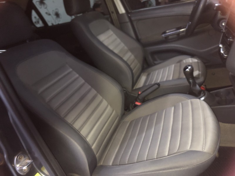 VOYAGE 1.6 MI COMFORTLINE 8V FLEX 4P MANUAL - 2013 - VALE REAL