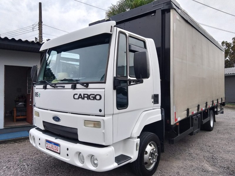 cargo 815 e turbo 2012 caxias do sul