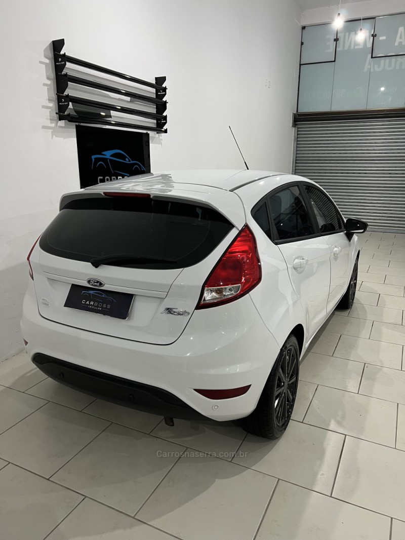 FIESTA 1.6 SE HATCH 16V FLEX 4P MANUAL - 2015 - CAXIAS DO SUL