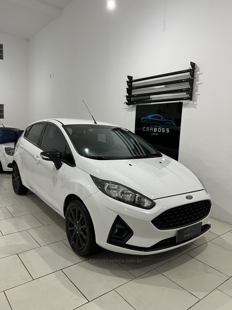 fiesta 1.6 se hatch 16v flex 4p manual 2015 caxias do sul