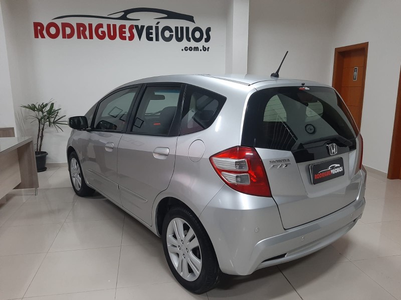 FIT 1.5 EX 16V FLEX 4P AUTOMÁTICO - 2014 - CAXIAS DO SUL