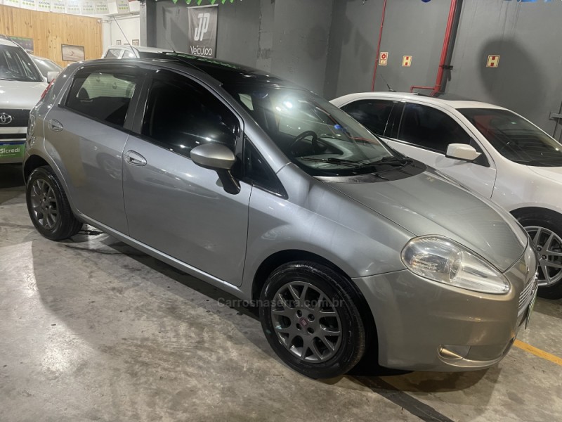 PUNTO 1.4 ATTRACTIVE ITALIA 8V FLEX 4P MANUAL - 2010 - BENTO GONçALVES