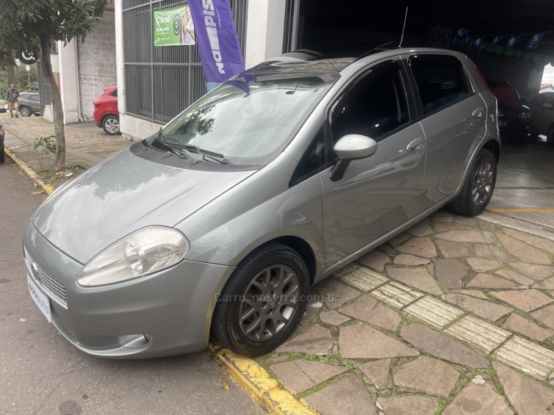 PUNTO 1.4 ATTRACTIVE ITALIA 8V FLEX 4P MANUAL - 2010 - BENTO GONçALVES