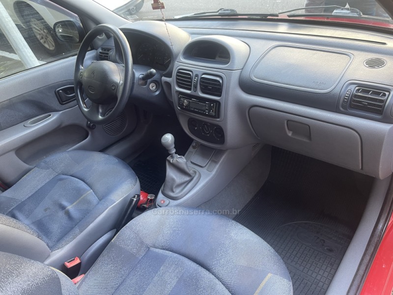 CLIO 1.0 EXPRESSION 16V GASOLINA 4P MANUAL - 2001 - BENTO GONçALVES