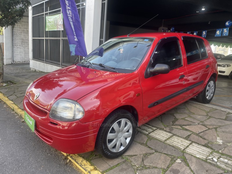 CLIO 1.0 EXPRESSION 16V GASOLINA 4P MANUAL - 2001 - BENTO GONçALVES