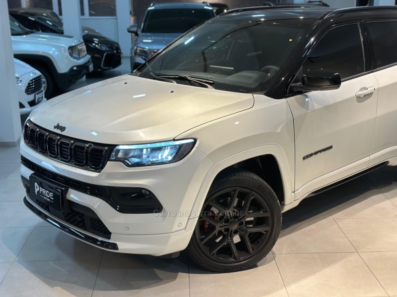 COMPASS 2.0 HURRICANE BLACKHAWK 4X4 TURBO GASOLINA 4P AUTOMÁTICO - 2025 - CAXIAS DO SUL