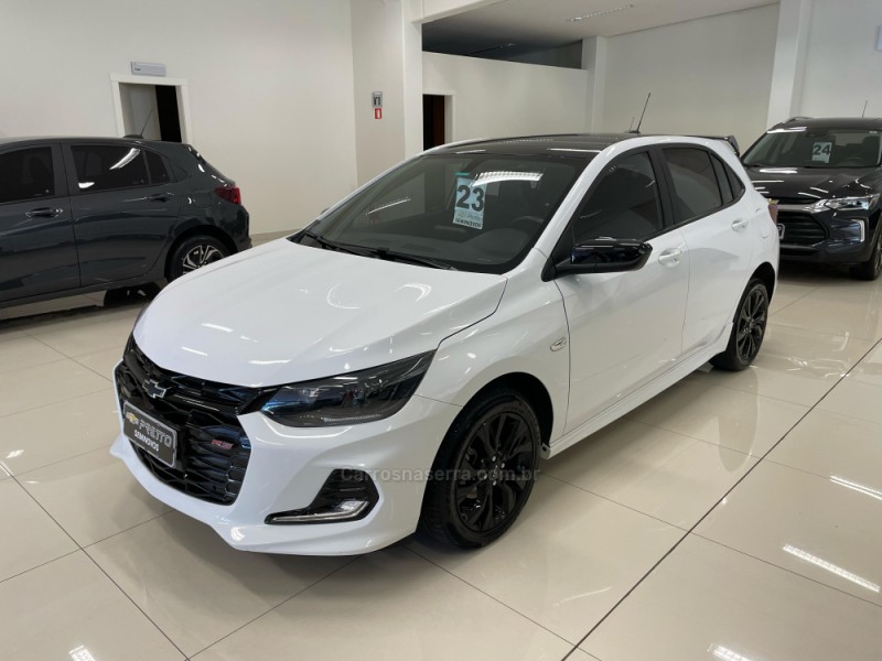ONIX 1.0 HATCH RS 12V TURBO 4P AUTOMÁTICO - 2023 - VERANóPOLIS