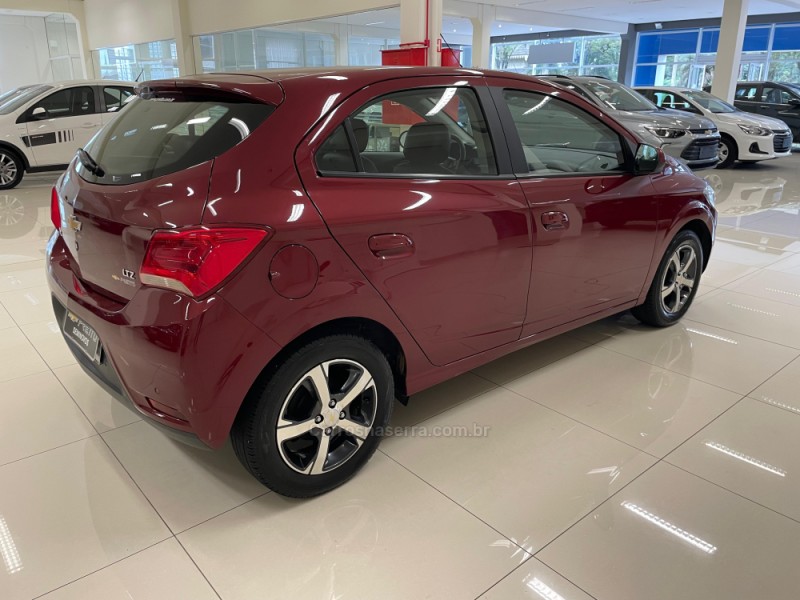 ONIX 1.0 LTZ 8V TURBO FLEX 4P AUTOMÁTICO - 2018 - VERANóPOLIS