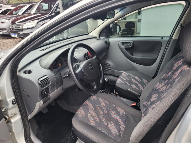 CORSA 1.8 MPFI MAXX SEDAN 8V FLEX 4P MANUAL - 2005 - CARLOS BARBOSA