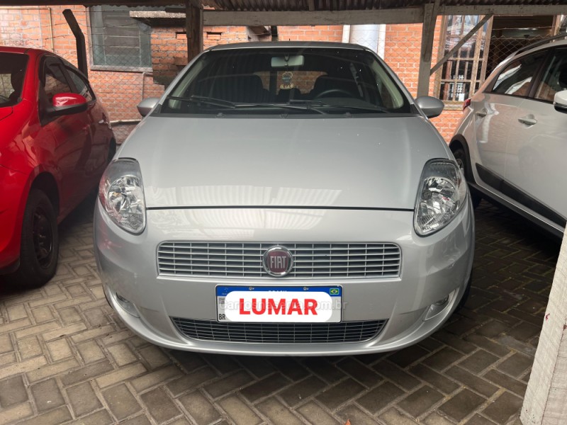 PUNTO 1.6 ESSENCE 16V FLEX 4P MANUAL - 2012 - GARIBALDI