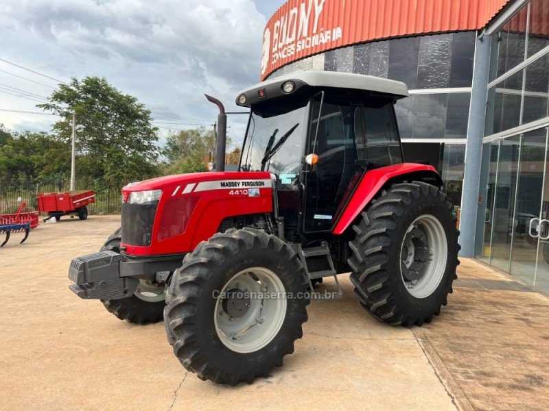 TRATOR 4410  - 2021 - GUAPORé