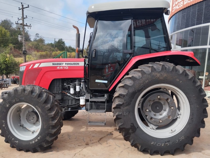 TRATOR 4410  - 2021 - GUAPORé