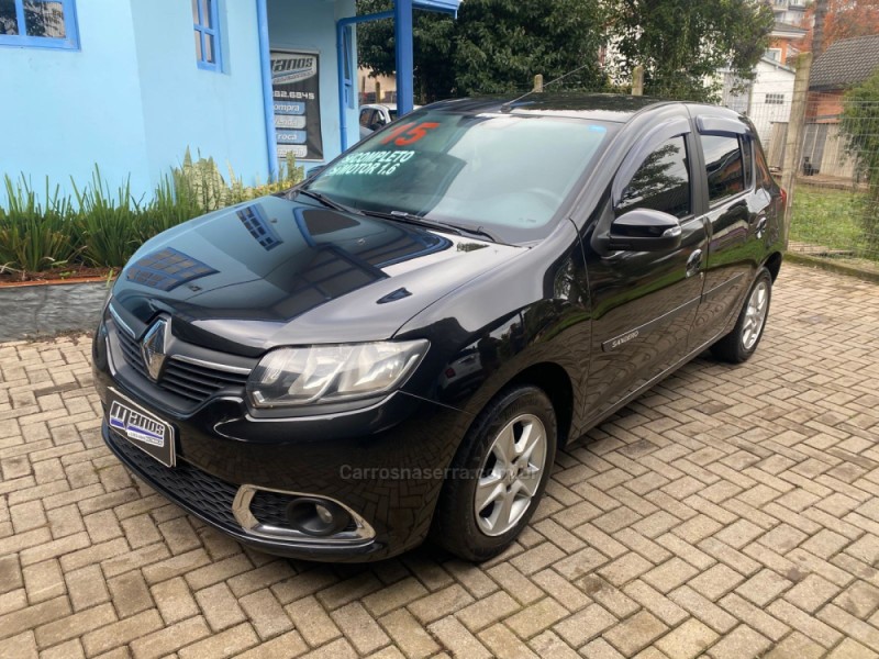 SANDERO 1.6 DYNAMIQUE 8V FLEX 4P MANUAL