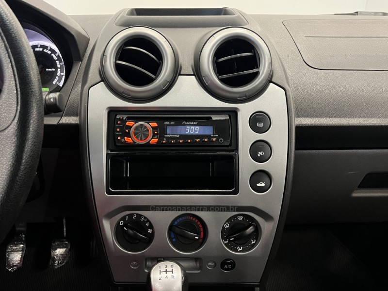 FIESTA 1.6 MPI CLASS HATCH 8V FLEX 4P MANUAL - 2013 - FLORES DA CUNHA