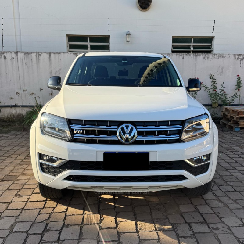 AMAROK 3.0 V6 TDI HIGHLINE CD DIESEL 4MOTION AUTOMÁTICO - 2021 - BENTO GONçALVES