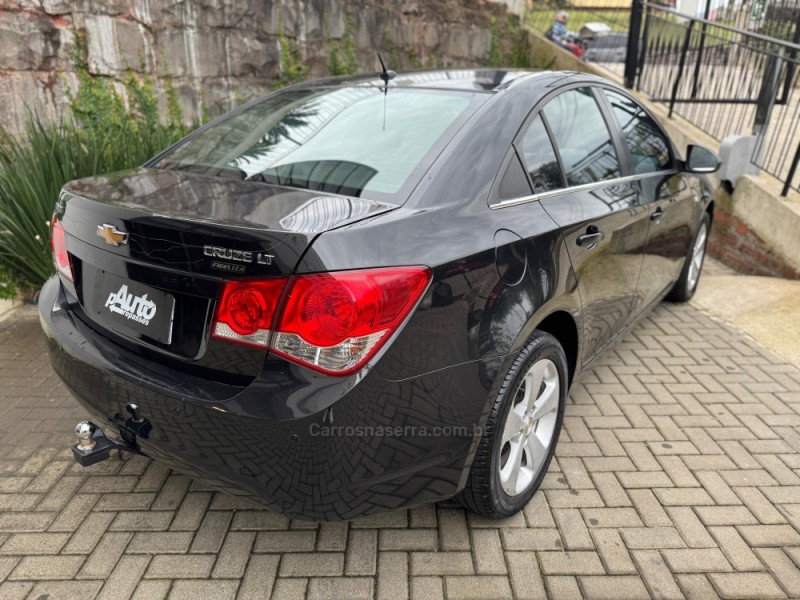 CRUZE 1.8 LT 16V FLEX 4P MANUAL - 2014 - FARROUPILHA