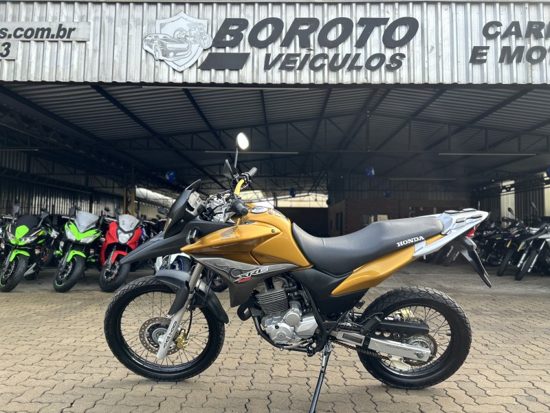 XRE 300 
