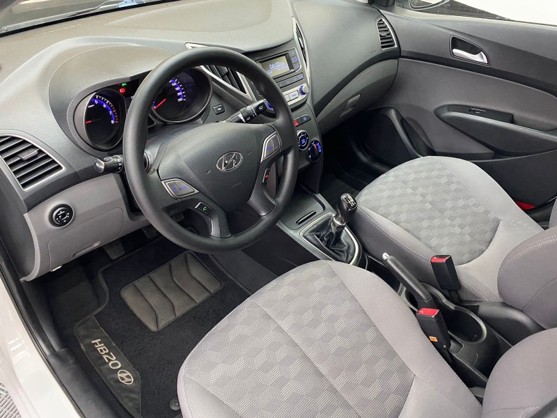 HB20 1.6 COMFORT PLUS 16V FLEX 4P MANUAL - 2017 - CAXIAS DO SUL