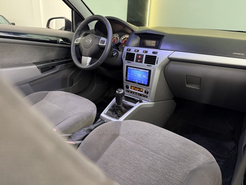 VECTRA 2.0 MPFI ELEGANCE 8V 140CV FLEX 4P MANUAL - 2010 - ESTâNCIA VELHA