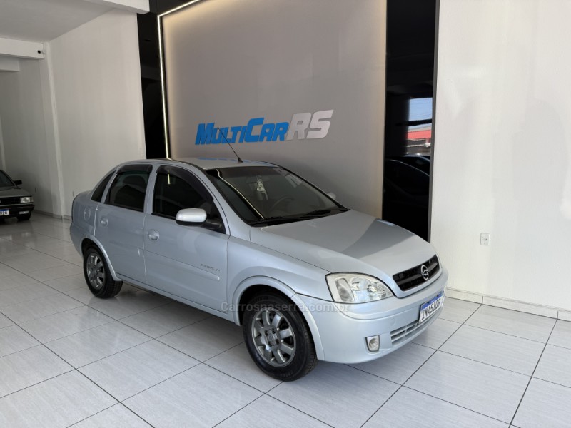 CORSA 1.8 MPFI PREMIUM SEDAN 8V FLEX 4P MANUAL